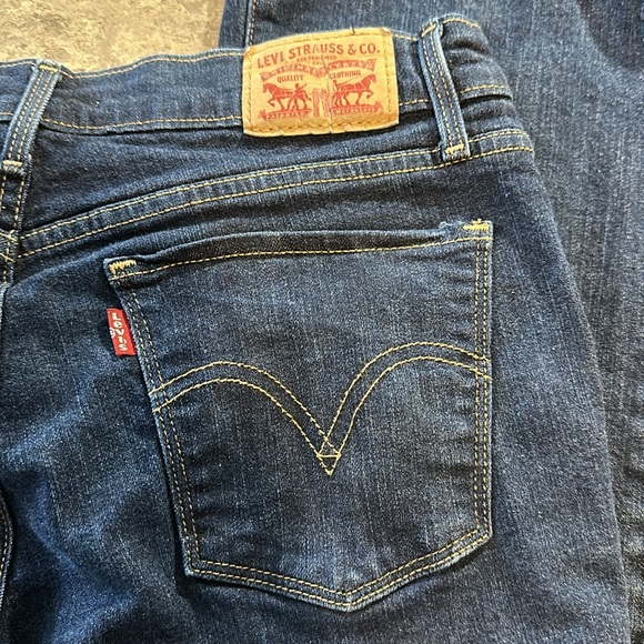 Levi's 515 Bootcut Dark Blue Jeans - Picture 6 of 6